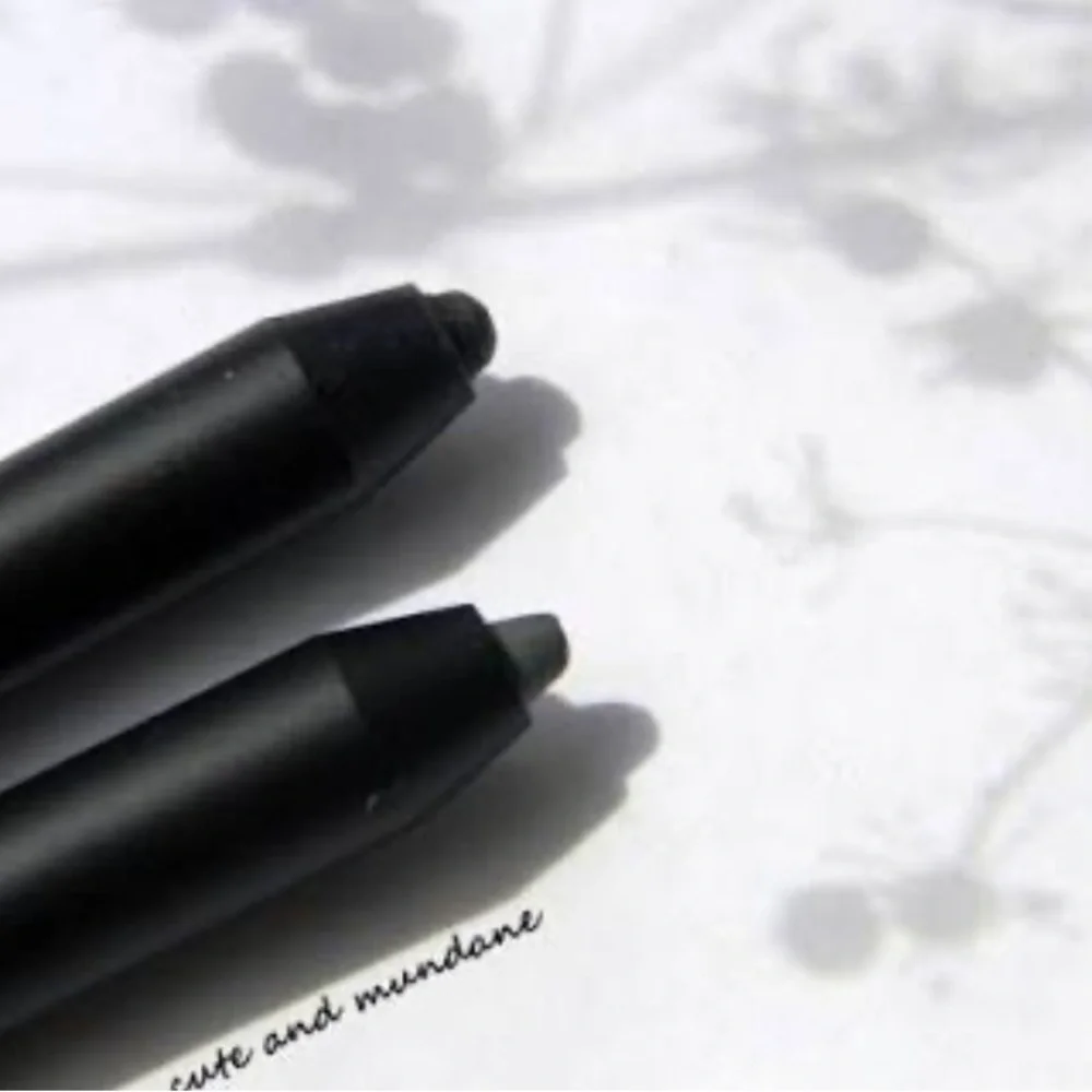 🐈‍⬛🍭NARS Via Veneto Larger Than Life Eyeliner